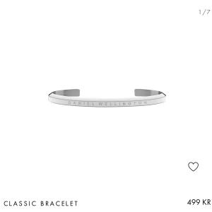 Daniel Wellington armband - Stilrent armband från Daniel Wellington, bra skick, nypris 500 kr