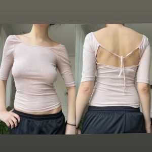 Babypink topp - Storlek: S. stretchigt skönt tyg. Helt ny oanvänd. Möts i stockholm eller fraktar. :)