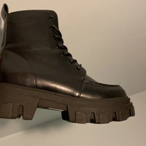 Attitude boots från din sko - Helt nya blev fel storlek för mig