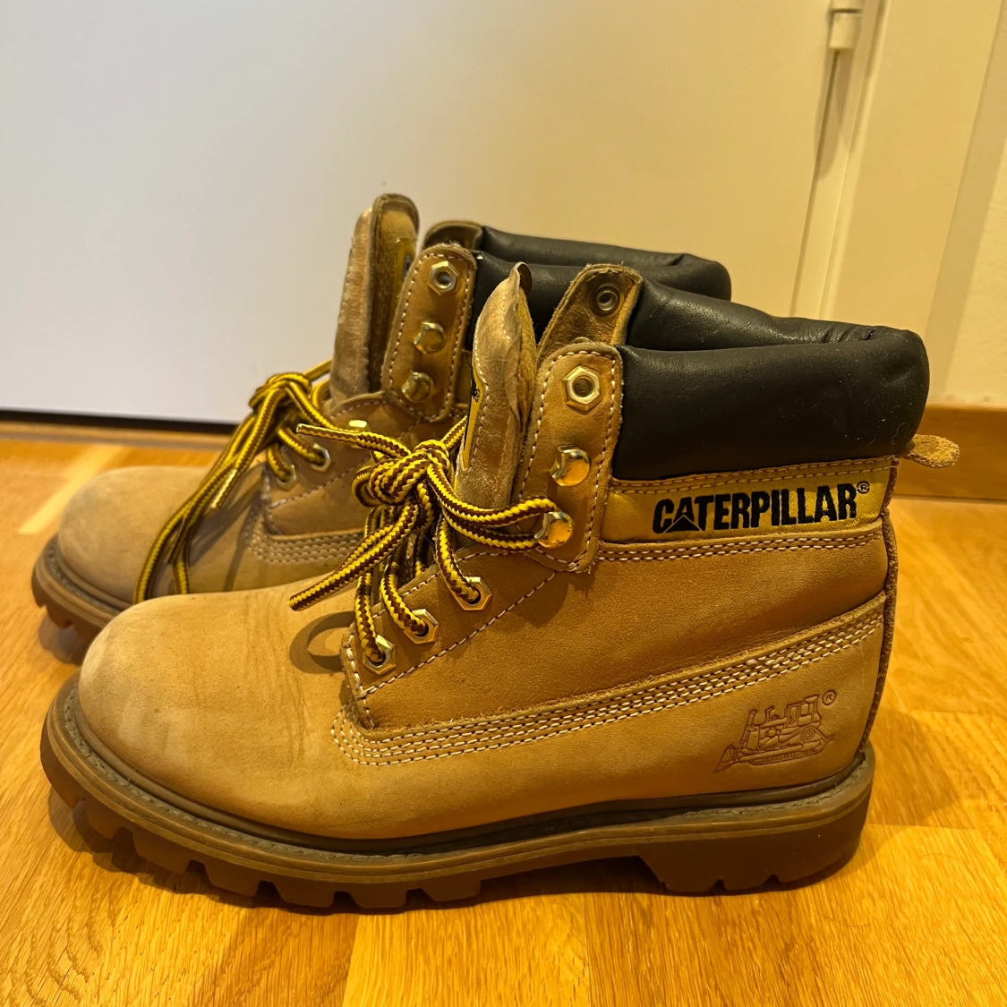 Caterpillar kängor, 37