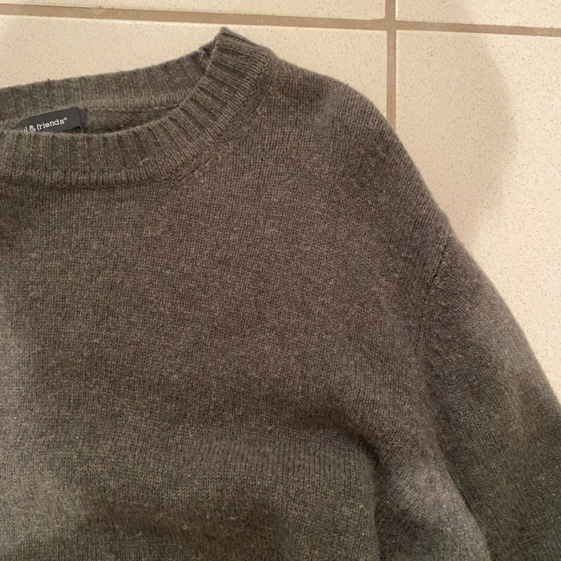 PAUL AND FRIENDS ULL TRÖJA - 91