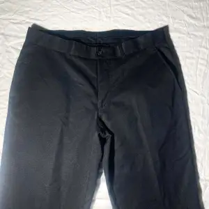 Straight costume pants. Size- w32 l34 Fits- w32 l 33-34 Condition- 90/100 Price- 154SEK plus shipping. Dm to buy or ask anything. #dawiercie