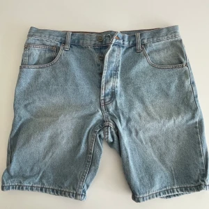 Cheap Monday shorts - Gott skick, knappt använda