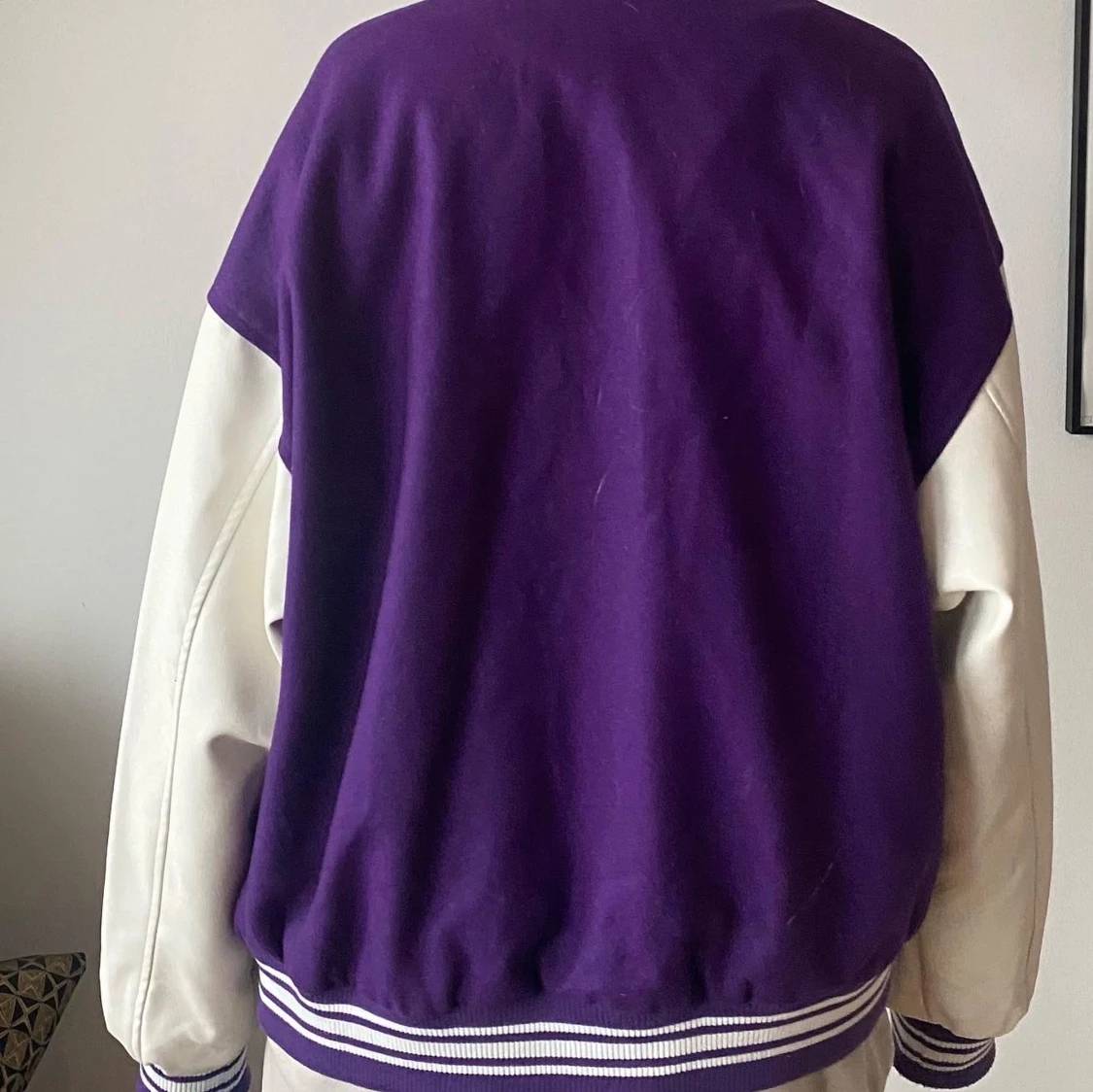 Emmiol Lila Varsity Jacka  - 91