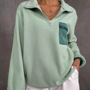 Fleece  - Fleece i nyskick - storlek M.