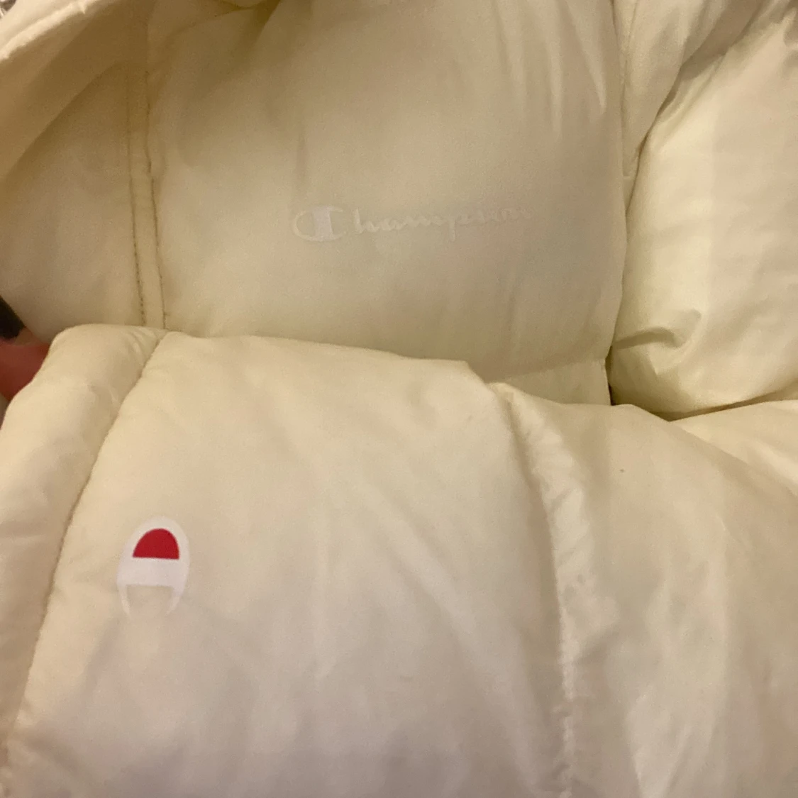 Vit pufferjacka från Champion! - 90