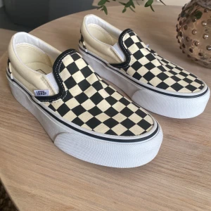 Vans Sneakers Classic Slip-on Platform - Helt nya vans platform aldrig använda, finns ingen original kartong