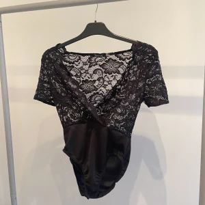 Body - Helt oanvänd i strl 36