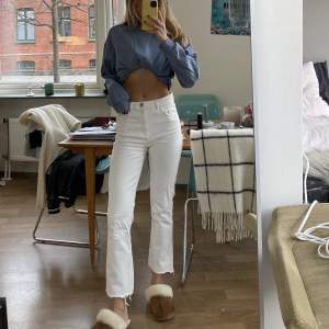 Jeans från Gina Tricot strl 36 (små i storlek)