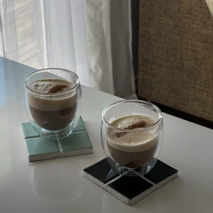 Dryckerunderlägg🍷 - Dryckesunderlägg i mosaik🍷 finns i flera färger 🌈 4 st för 129kr😇