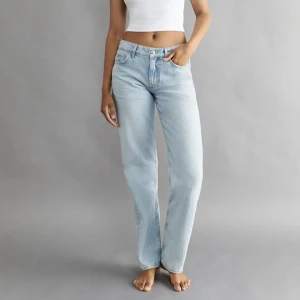 Lågmidjade jeans - Low straight jeans från Gina, oanvända för för stora 