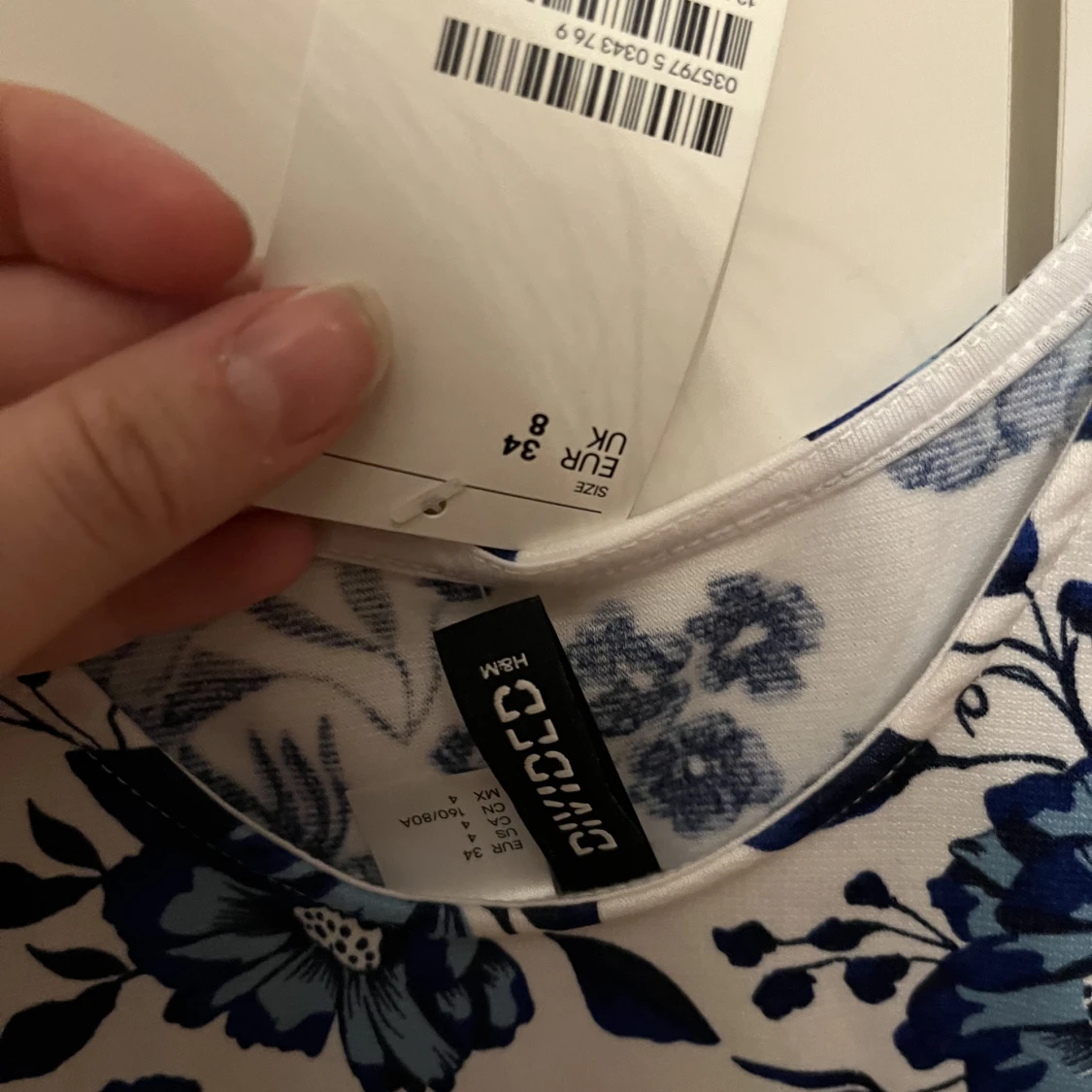 Nu blåvit blommig sommarklänning! - 91