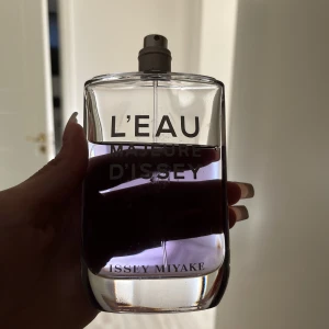 Issey Miyake L'Eau Majeure D'Issey - Nypris ca. 600 kr  Ca. 40 ml kvar