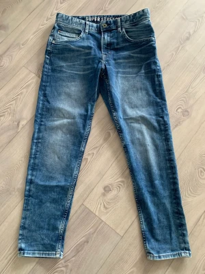 Jeans  - Jeans använda men i fint skick. 