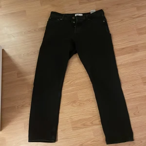 Jeans Jack & Jones loosefit - Säljer loosefit jeans från Jack & Jones, bra skick.