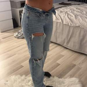 Säljer dessa jeans från Gina då de är försmå för mig, fint skick! 