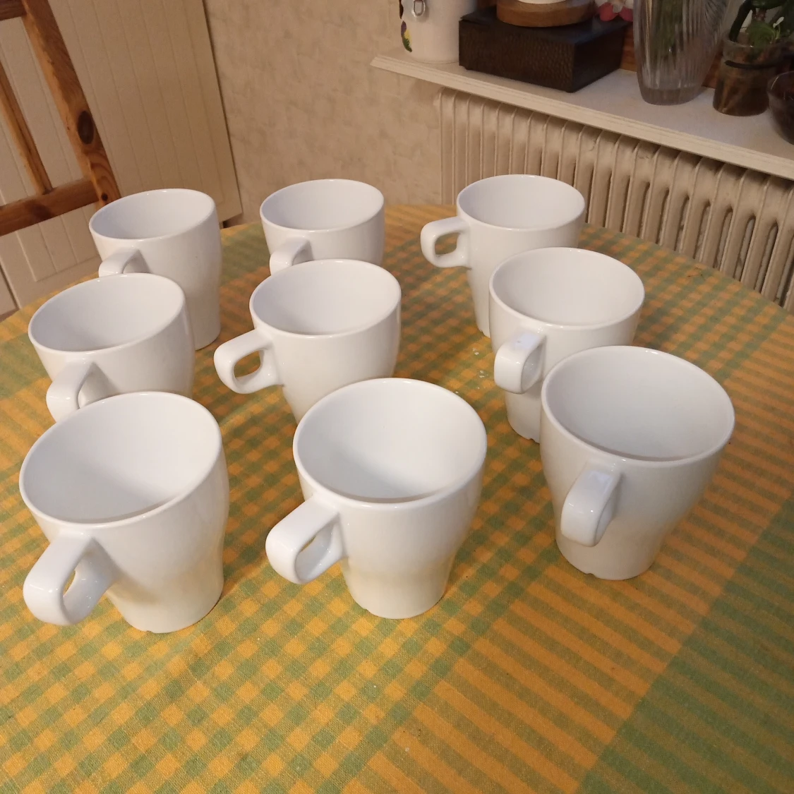 Vita kaffekoppar/ Tekoppar 10 cm stora. - 90