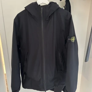 Stone island  - Mycket bra skick. Passar m/l 