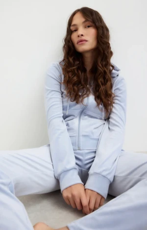 Set - Jätte fint set från Gina tricot. Kan sälja separat eller tillsammans. Hör av dig för fler bilder❤️