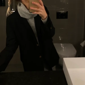 Blazer - Säljer min superfina blazer då jag hittat en ny, använd 2 gånger
