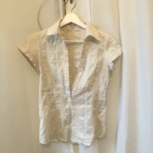 Skjorta - Kortärmat korta! Jättefin från bikbok!