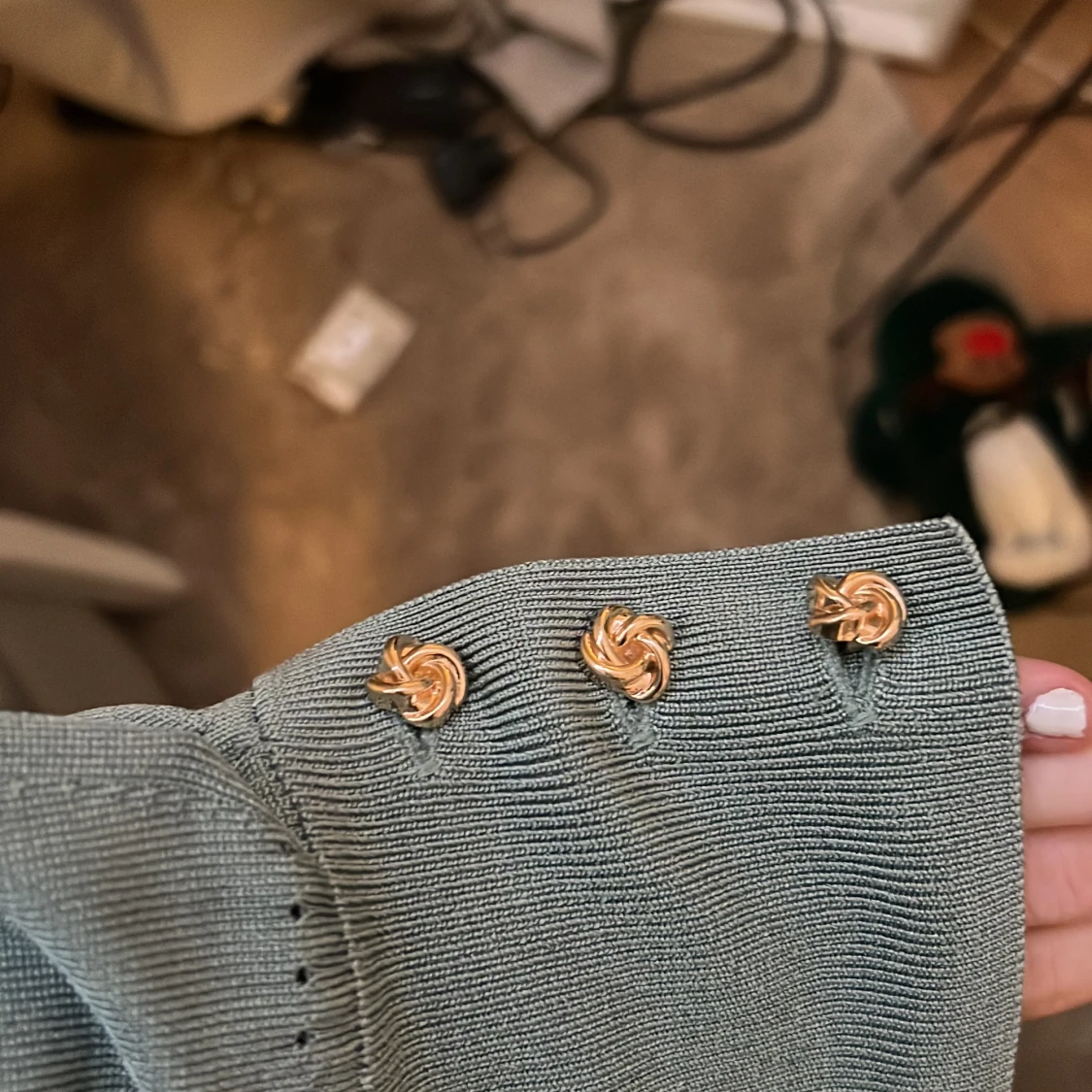 Stickad tröja med detaljer  - 90