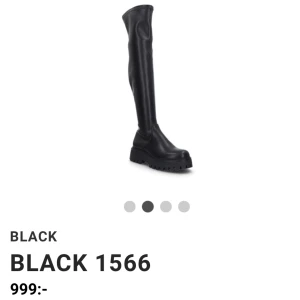 Trendiga veganska stövlar - Säljer nu mina populära höga stövlar som jag köpte nya från eurosko. Dom är veganska. Skorna är använda pedant skött en gång och har suttit på fötterna Max 30 min, som nya. Dom ligger nu bara hemma. Skickas i original kartong💗 Storlek: 37/38