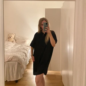 Skjortklänning - Oversized skjortklänning! 