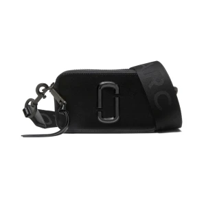 marc jacobs snapshot bag - INTRESSEKOLL på min marc jabobs snapshot bag! ser exakt ut som på bilden och hör av er för egna bilder, näst intill ny skick!!❤️❤️skriv gärna bud till mig privat