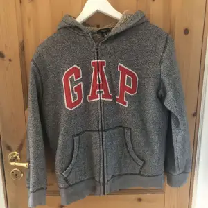 Gap hoodie dm för mer info