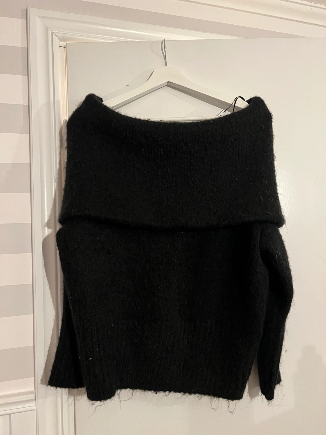 Stickad off Shoulder 