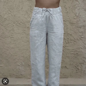 Linnebyxor  - A design, säljer då ja har massa andra, köptes på plick för 600kr men säljer för 400kr