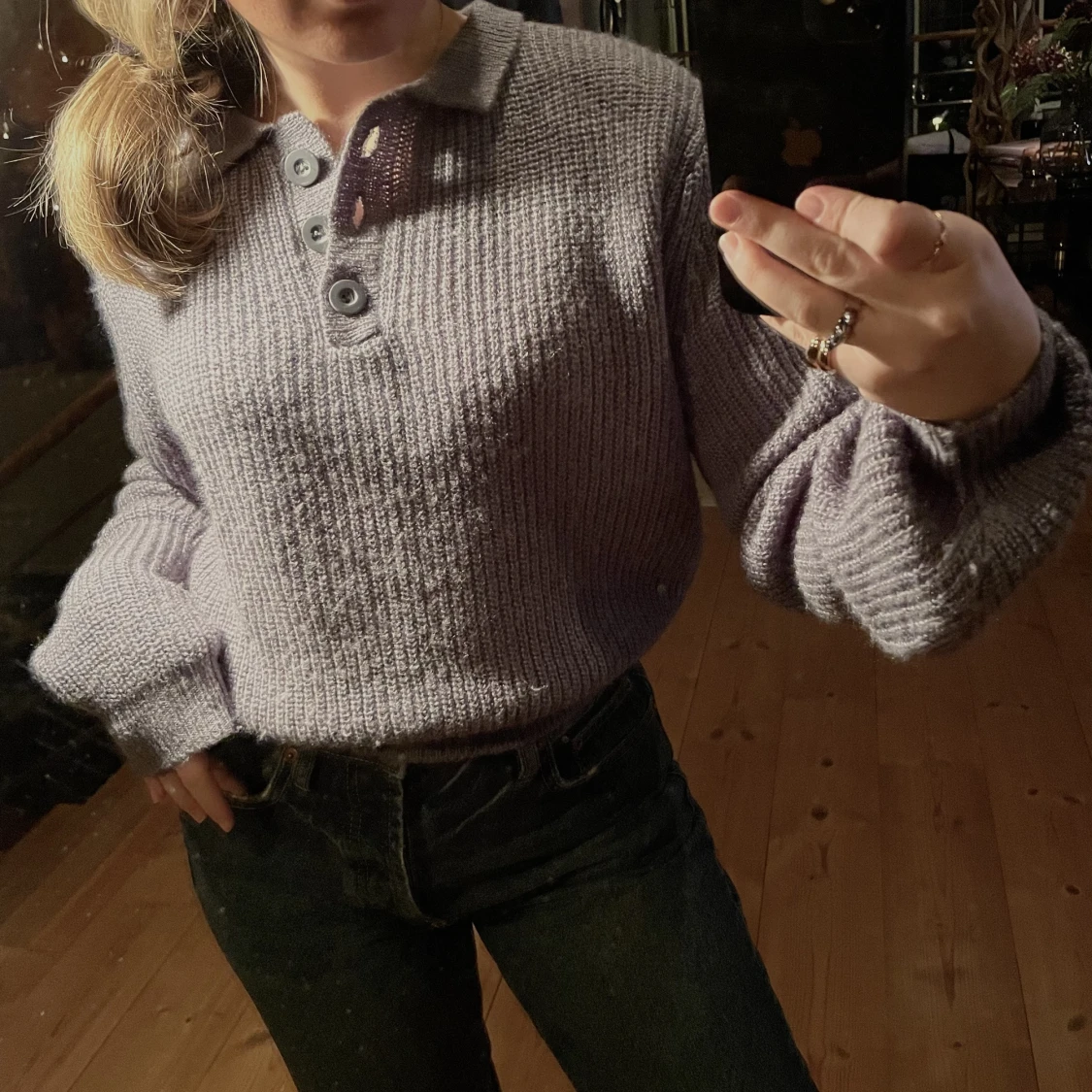 Blå stickad tröja med knappar, storlek 38 - 90