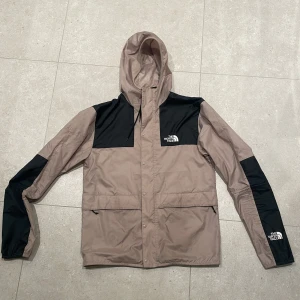 Northface vindjacka - Northface vind jacka! Bra skick 8/10. Strl M