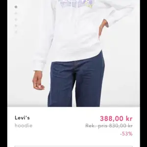 Säljer denna Levis tröja åt min mamma köpte för frakten 💕📦