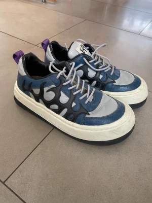 Eytys skor - Säljer mina eytys sonic i storlek 40. De är sparsamt använda och i bra skick.