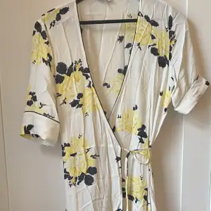 Gannì floral long dress in great condition as news, worn only once