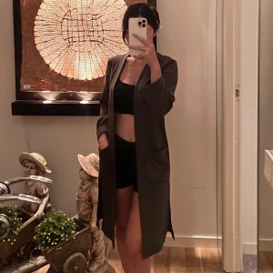 Divided H&M - Färg : Mörk grön Använd fåtal gånger Skick : Bra
