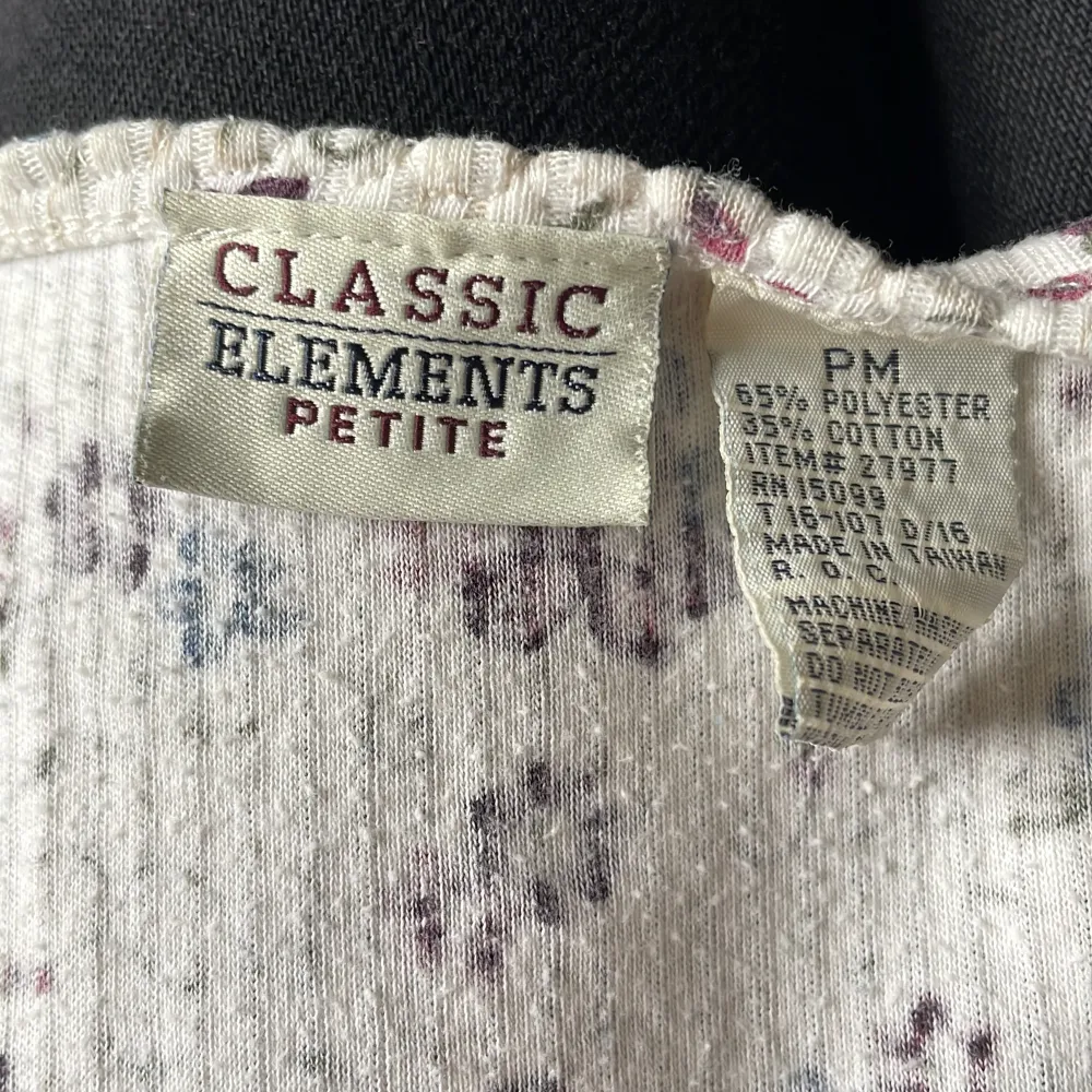 Köpte på Beyond retro i Sthlm men är använd sparsamt! Supergullig till hösten 💕 Stl S/M Pris: 50:- + 35:- frakt . Neuletakit & Villapaidat.