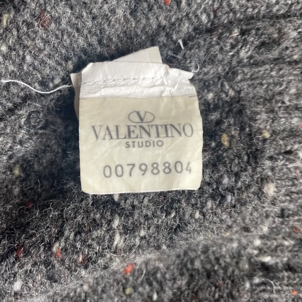 Vintage Valentino Studio i ylle. Passar L/XL.  . Stickat.