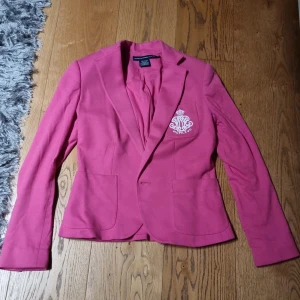 Kavaj Ralph Lauren Sport  - Rosa Kavaj från Ralph Lauren  Storlek 6
