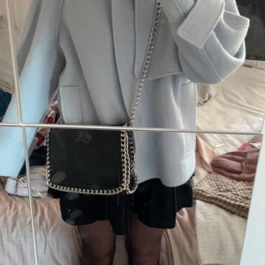 Tiamo väska  - Jättefin tiamo väska i väldigt bra skick🖤