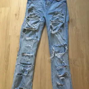 Blåa jeans använda 2 gånger 