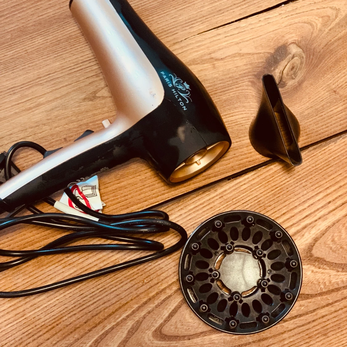 Paris Hilton hårfön  - 90