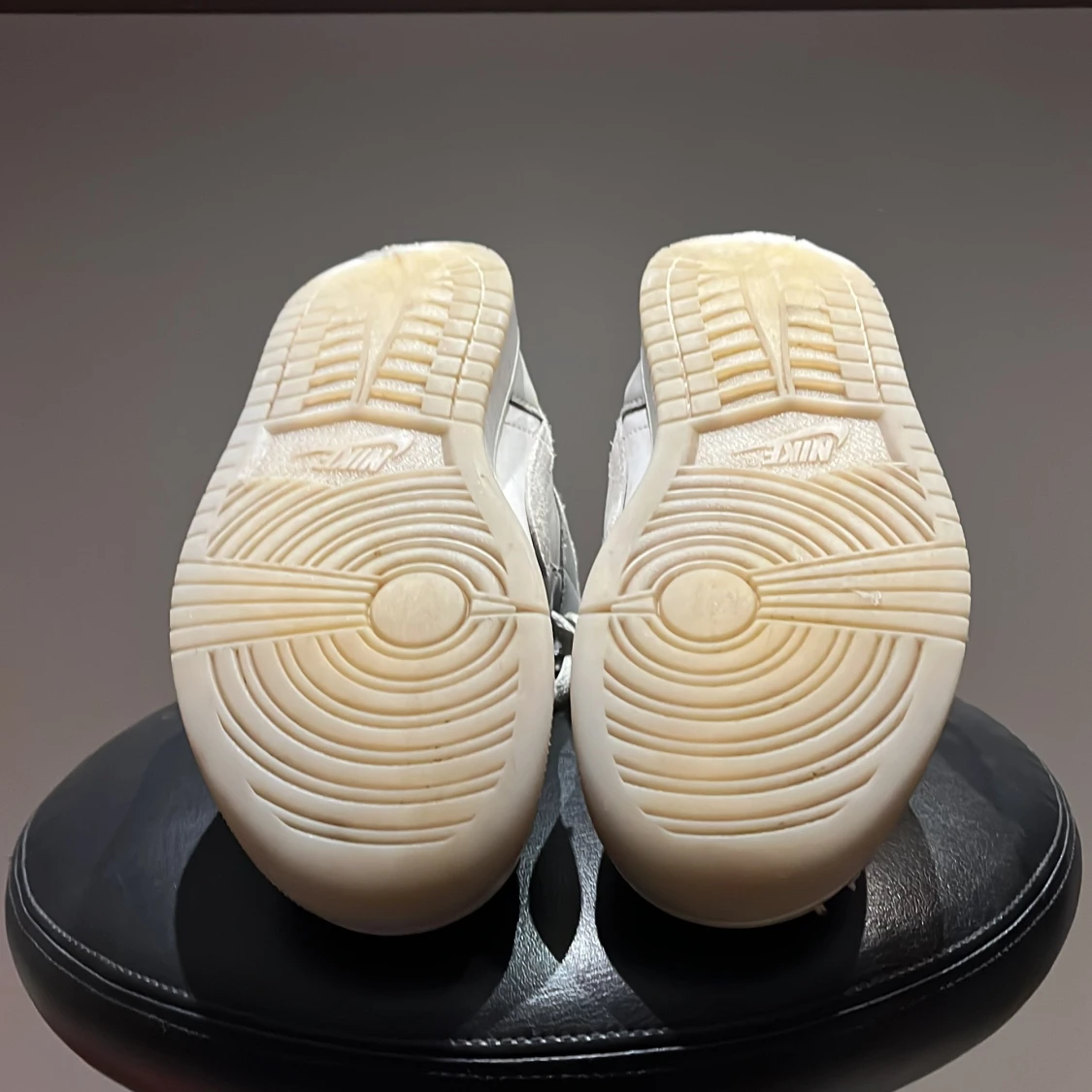 Air Jordan 1 Mid Aluminium Wolf  - 91