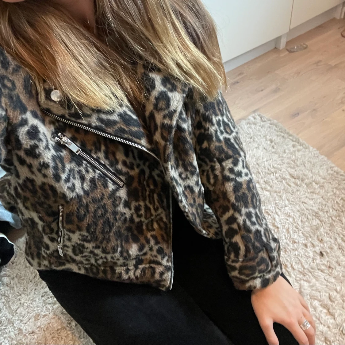 Höstjacka i leopard