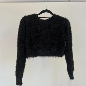 Fluffy crop top  - Fluffig crop top 