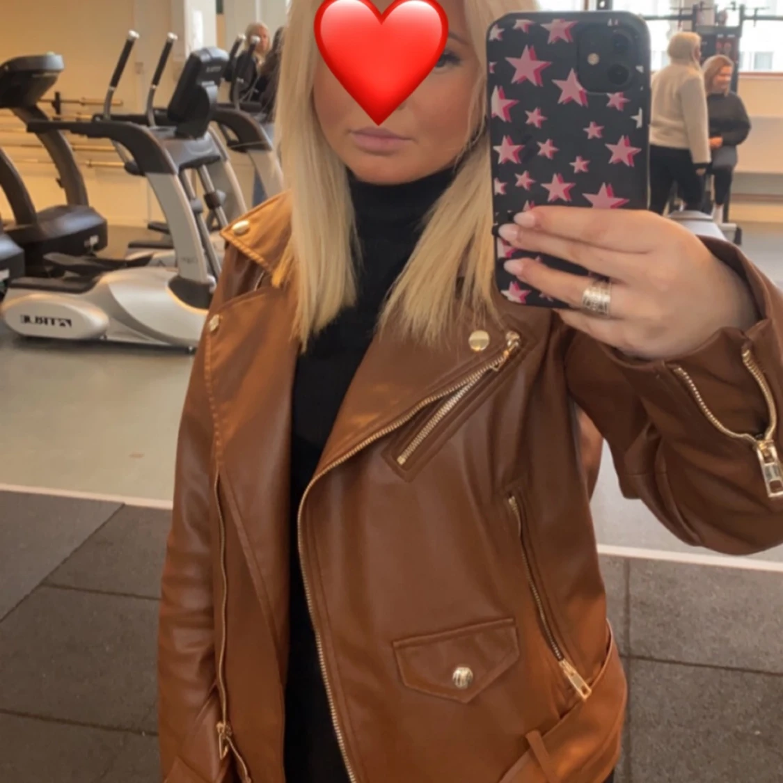 En brun skinnjacka från zara i Storlek s