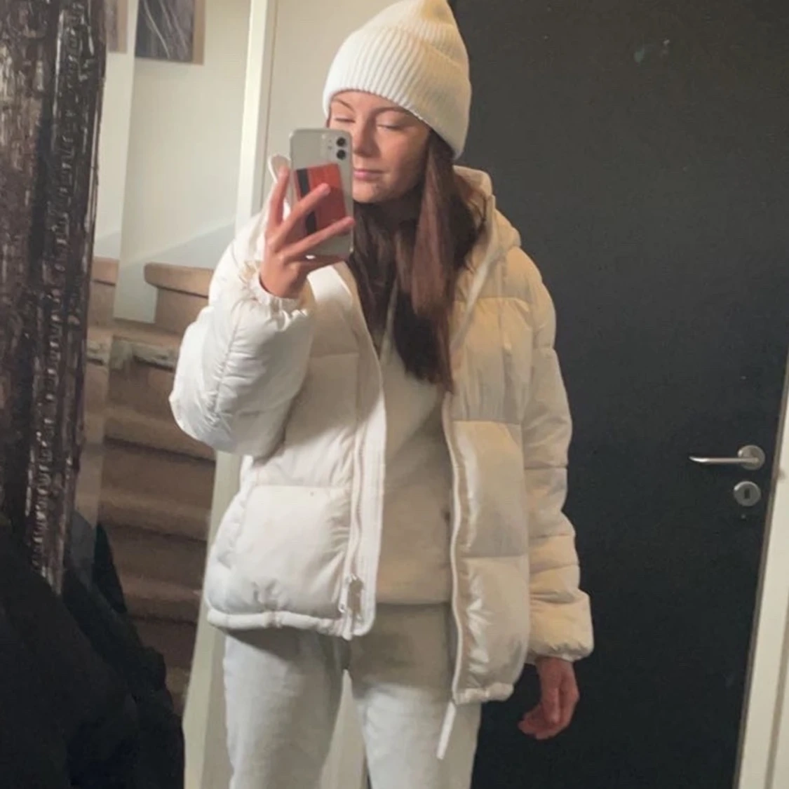 Vit hm vinterjacka i stl xs men är lite oversized. - 90