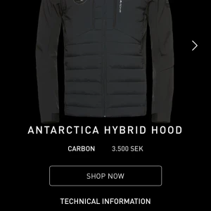 Sail racing stl M - Köpte en jacka som inte passa mig latade mig med att lämna tillbaka den så de blev för sent. E kvitto följer med och jacka är helt ny + nummerlappen sitter kvar 